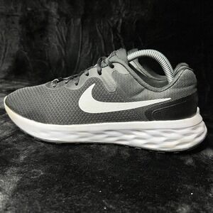 Nike Revolution 6 DC3729-003 Womens 10 Road Running Shoes Black Athletic Sneaker